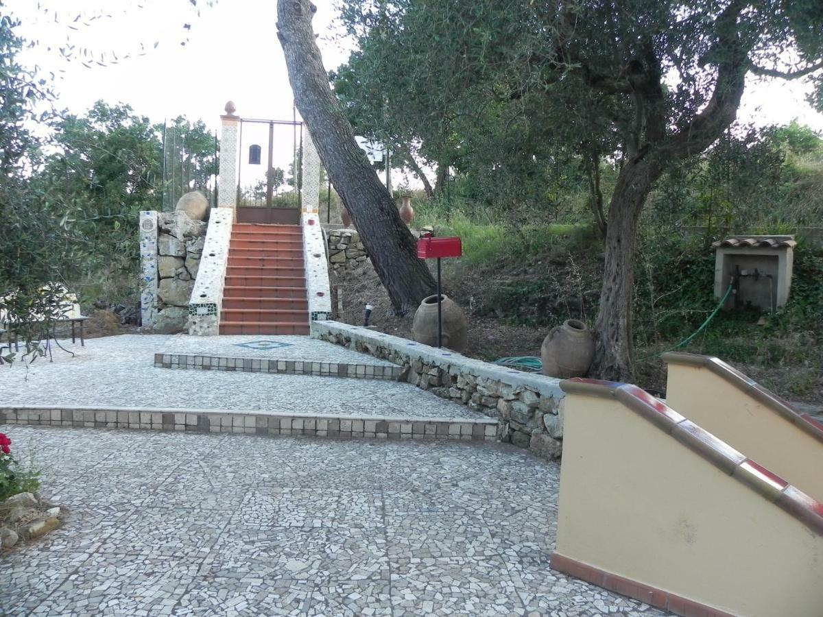 Agriturismo B&B Il Rifugio Di Nino Contursi Terme Exterior foto